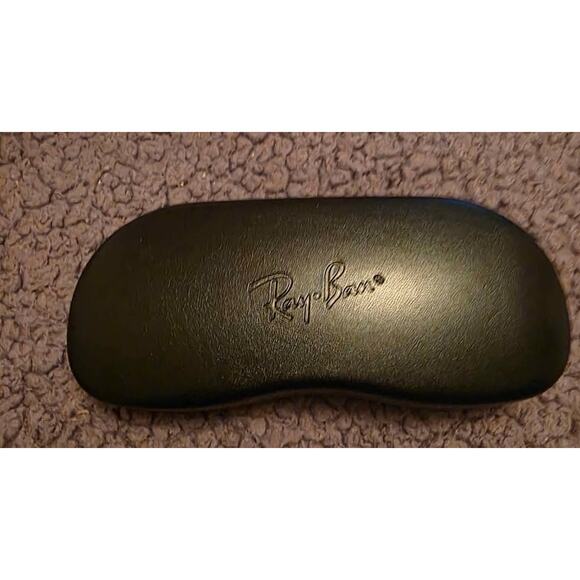 Lot of 5 Sun/Prescription Glasses Cases, ELLE, OAKLEY, RAY BAN, Etc. - Picture 5 of 10